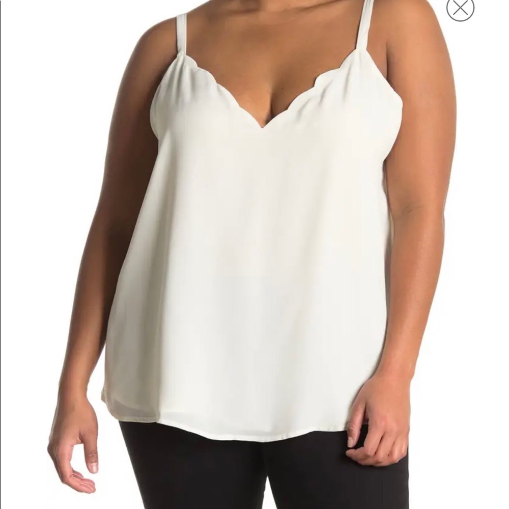 Socialite curve scallop Cami